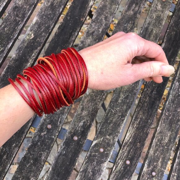 Red leather wrap bracelet/choker - Picture 1 of 9
